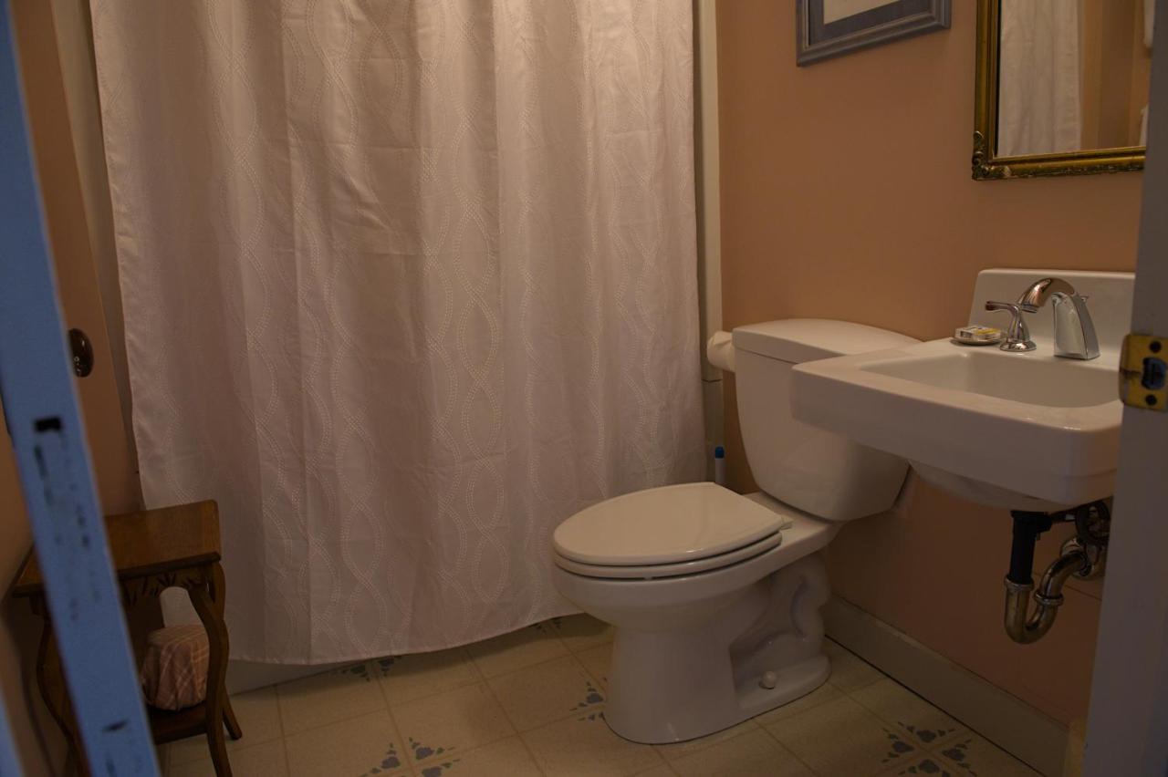 Shoreham Inn Bed & Breakfast Buitenkant foto