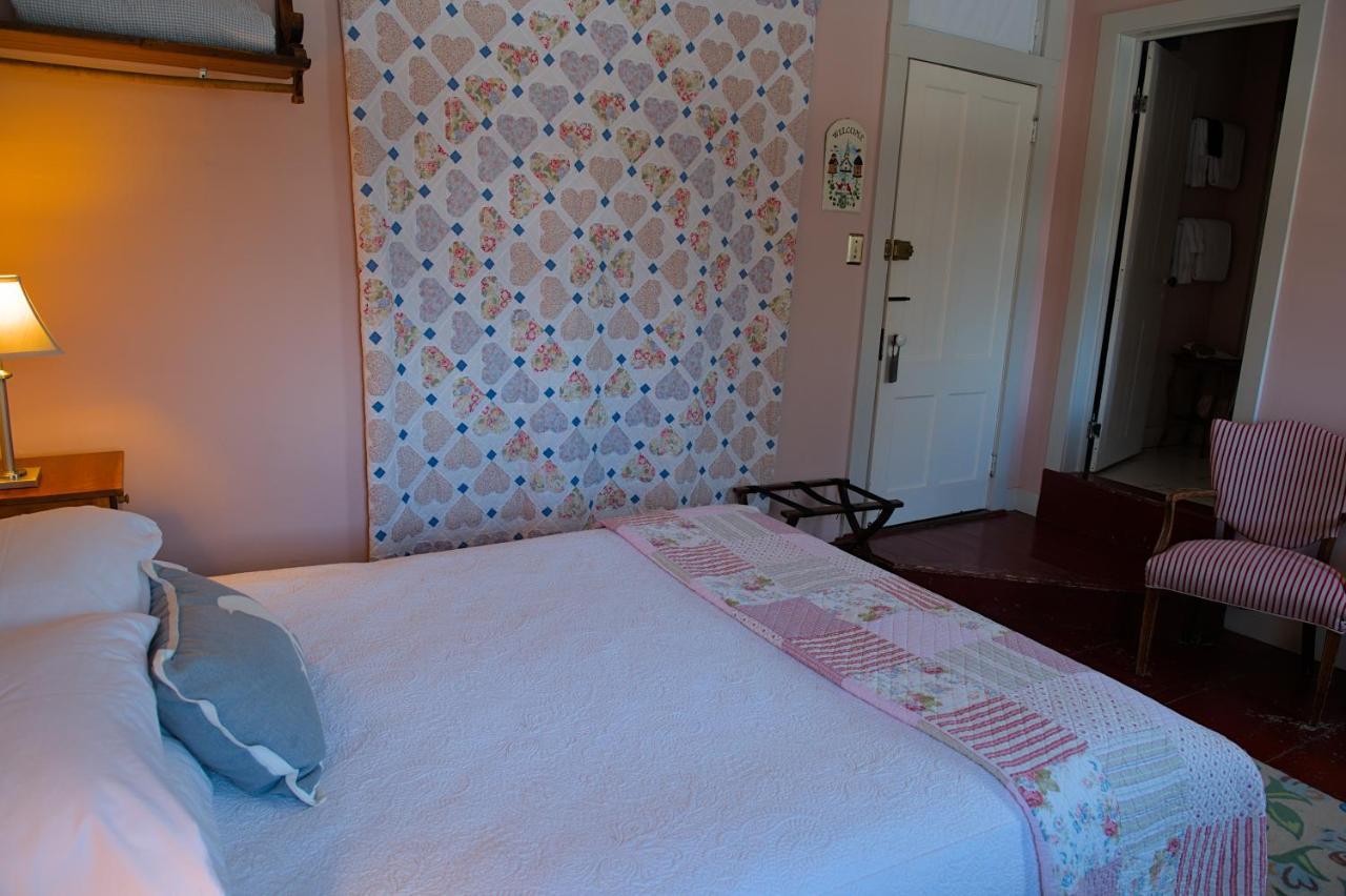 Shoreham Inn Bed & Breakfast Buitenkant foto